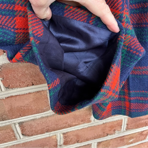 Handmade excellent quality plaid shorts for winter attire approximate size S-M - Picture 3 of 7